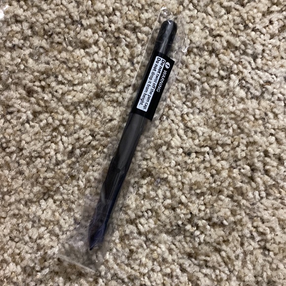 Red Ugee Drawing Tablet MISSING USB-C CABLE perfect for beginners used once - Picture 3 of 5